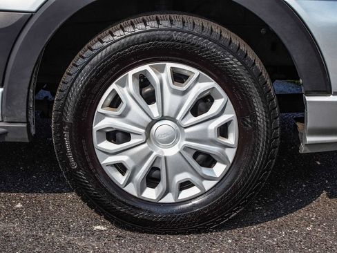 Used 2024 Ford Transit 350 XLT RWD image 7