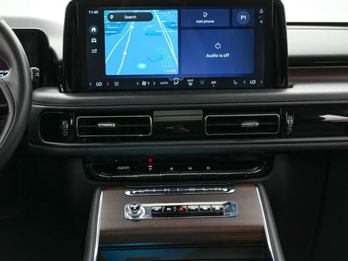 Used 2025 Lincoln Aviator Reserve w/ Luxury Package AWD/4WD image 16
