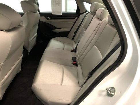 Used 2018 Honda Accord EX image 22