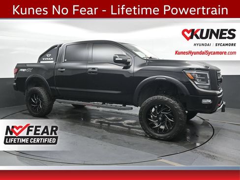 Used 2021 Nissan Titan PRO-4X w/ Pro-4x Convenience Package AWD/4WD image 1