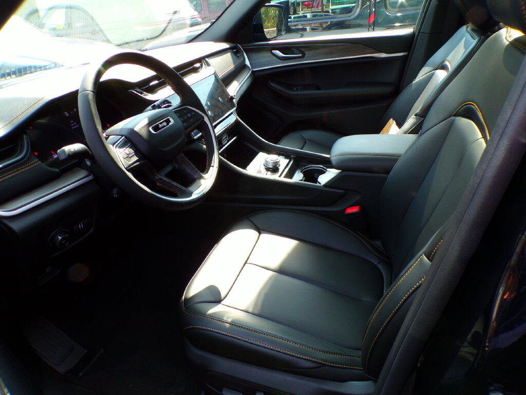 New 2026 Jeep Grand Cherokee Limited AWD/4WD image 10