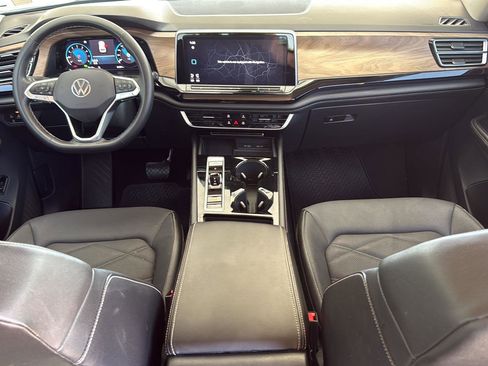 Used 2024 Volkswagen Atlas SE FWD image 44