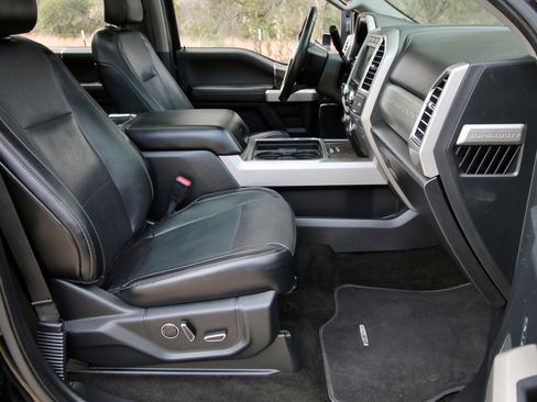 Used 2017 Ford F350 Lariat w/ Lariat Ultimate Package image 43