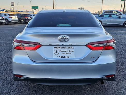Used 2022 Toyota Camry LE image 6