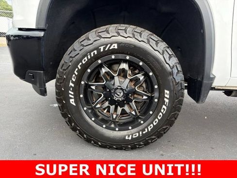 Used 2023 Chevrolet Silverado 2500 Custom w/ Custom Value Package AWD/4WD image 9