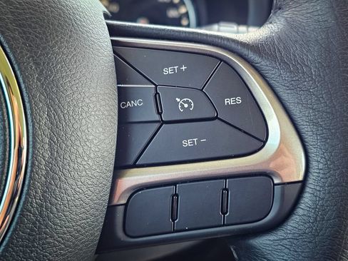 Certified 2022 Jeep Renegade Limited AWD/4WD image 20