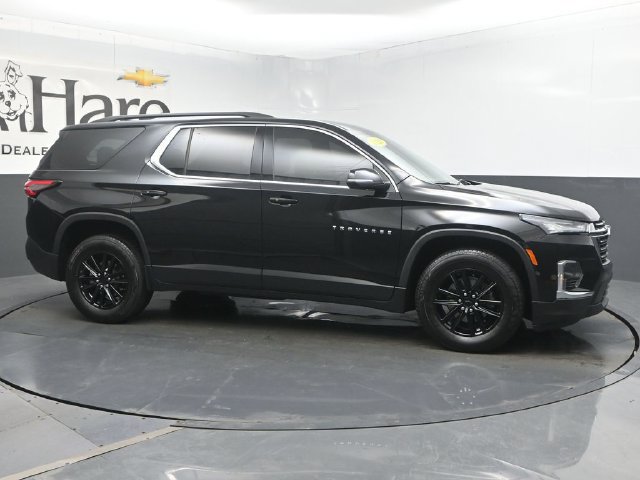 Used 2023 Chevrolet Traverse LT FWD image 1
