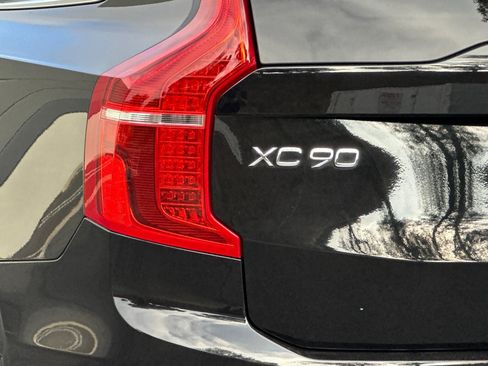 Certified 2025 Volvo XC90 B6 Plus AWD/4WD image 34