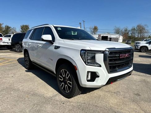 Used 2021 GMC Yukon AT4 w/ AT4 Premium Plus Package image 6