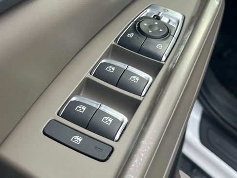 New 2026 Kia Carnival EX FWD image 26