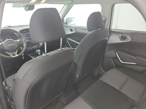 Used 2024 Kia Soul LX w/ Option Group 015 FWD image 13