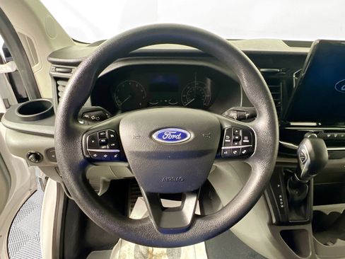Used 2024 Ford Transit 350 XLT image 17