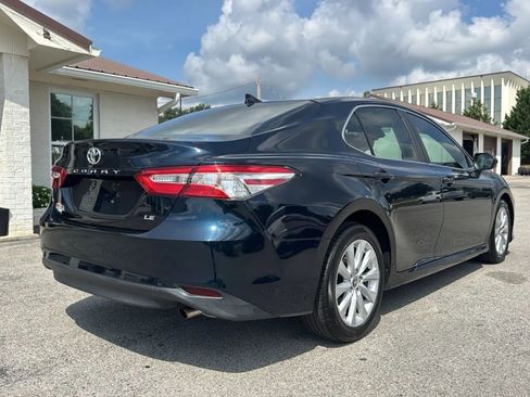 Used 2020 Toyota Camry LE FWD image 5