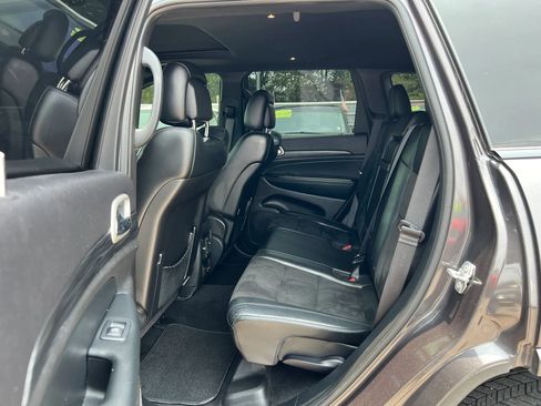Used 2021 Jeep Grand Cherokee Laredo X RWD image 11