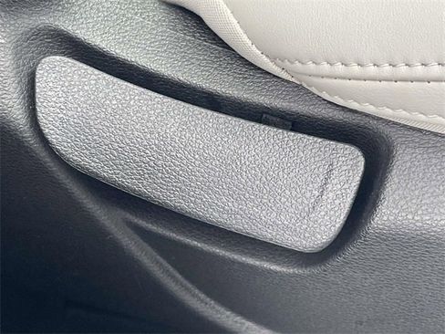 New 2025 Kia Telluride S image 21