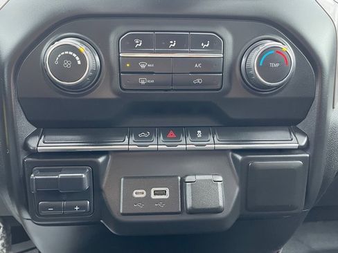 Used 2011 Ford F450 XL image 9