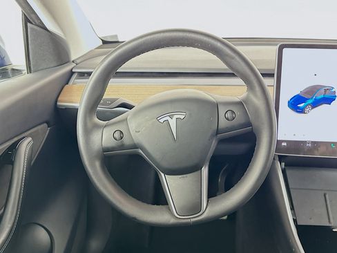 Used 2020 Tesla Model Y Long Range image 16