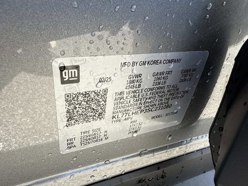 Used 2025 Chevrolet Trax LT w/ Driver Confidence Package image 33