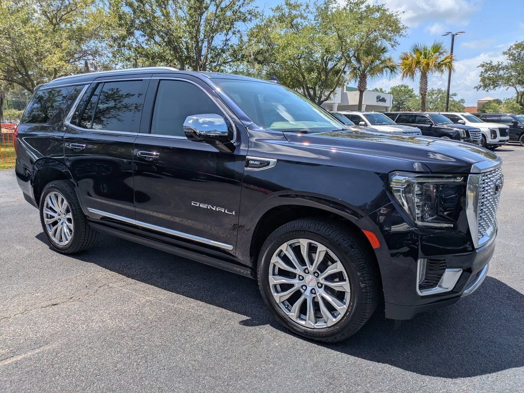 Used 2023 GMC Yukon Denali RWD image 2