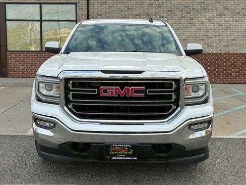 Used 2018 GMC Sierra 1500 SLE w/ SLE Value Package AWD/4WD image 9