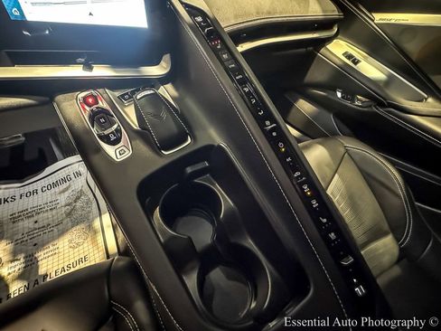 Used 2025 Chevrolet Corvette Stingray Preferred Cpe w/ 2LT image 25