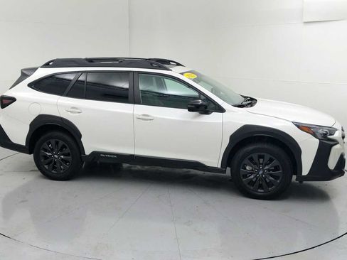 Certified 2025 Subaru Outback Onyx Edition AWD/4WD image 12