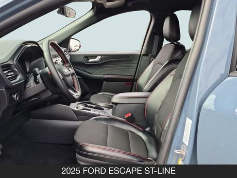 Used 2025 Ford Escape ST-Line AWD/4WD image 14