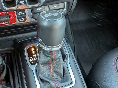 Used 2022 Jeep Wrangler Unlimited Rubicon w/ Safety Group image 20