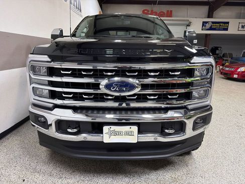 Used 2023 Ford F250 Lariat w/ Lariat Ultimate Package AWD/4WD image 2