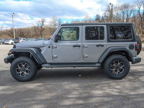Used 2021 Jeep Wrangler Unlimited Sport AWD/4WD image 3