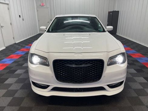 Used 2023 Chrysler 300 Touring L w/ Popular Equipment Group image 7
