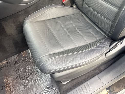 Used 2023 Mercedes-Benz GLS 580 4MATIC image 28