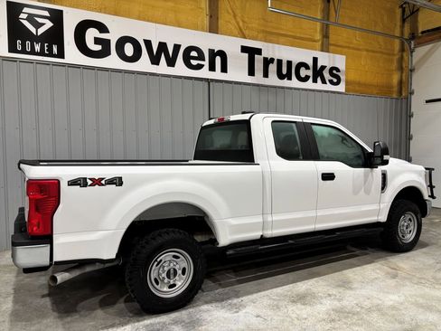 Used 2020 Ford F250 XL w/ Power Equipment Group image 6