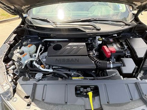 Used 2025 Nissan Rogue SV AWD/4WD image 32