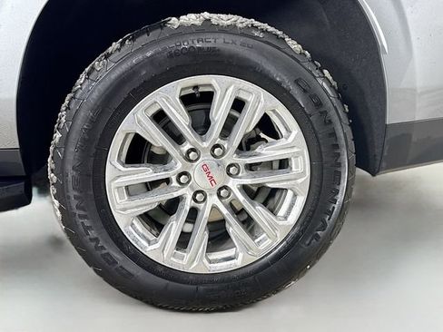 Used 2023 GMC Yukon XL SLT w/ SLT Luxury Package image 34