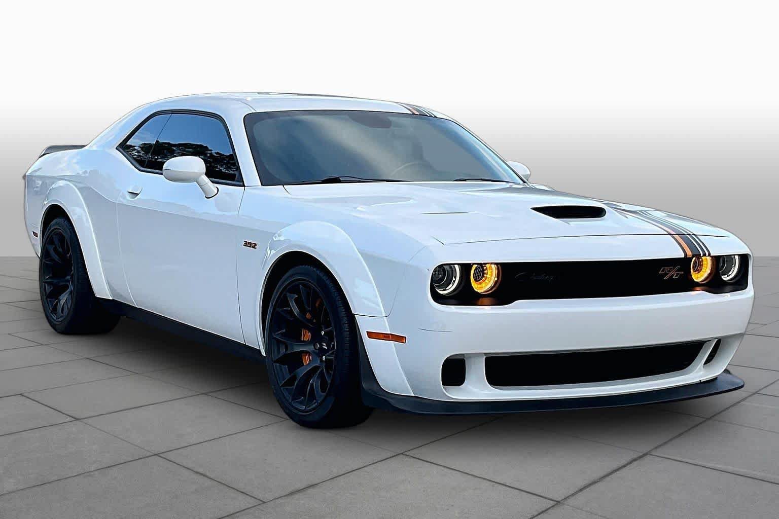 Used 2022 Dodge Challenger R/T Scat Pack RWD image 3