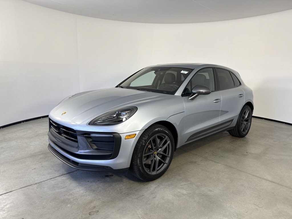 Certified 2026 Porsche Macan Turbo AWD/4WD image 1