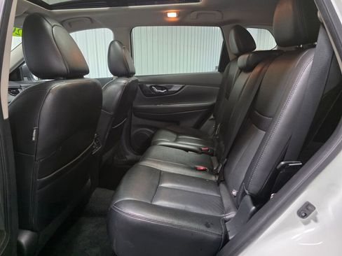 Used 2017 Nissan Rogue SL w/ SL Premium Package AWD/4WD image 10