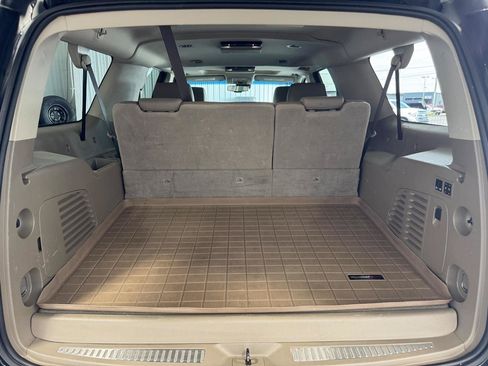 Used 2018 Chevrolet Suburban Premier AWD/4WD image 40