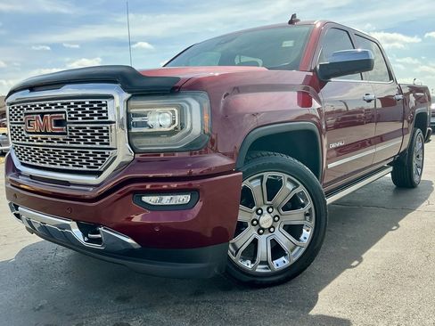 Used 2017 GMC Sierra 1500 Denali w/ Denali Ultimate Package image 3