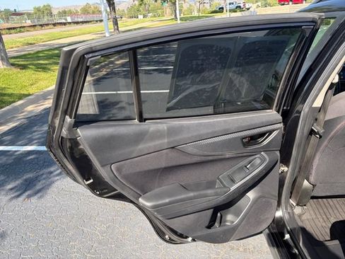 Used 2019 Subaru Crosstrek 2.0i AWD/4WD image 30