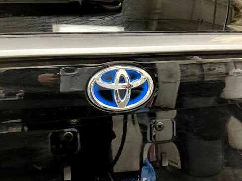 Used 2023 Toyota RAV4 Limited image 31