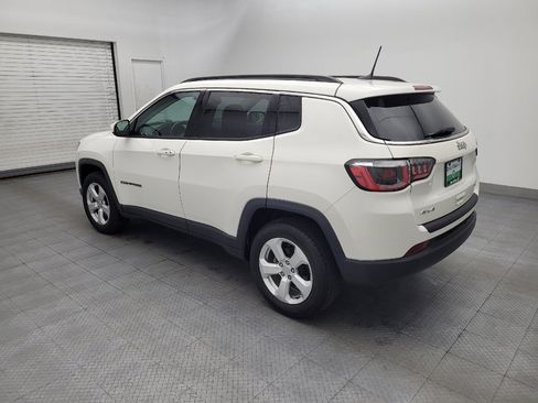 Used 2018 Jeep Compass Latitude w/ Popular Equipment Group AWD/4WD image 3