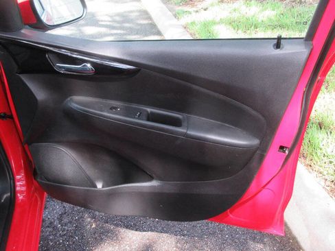 Used 2021 Chevrolet Spark LT w/ Driver Confidence Package image 28