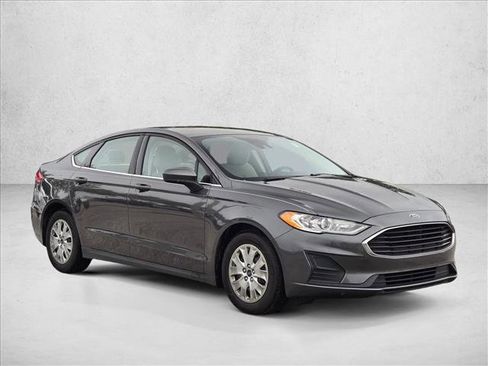 Used 2020 Ford Fusion S image 3