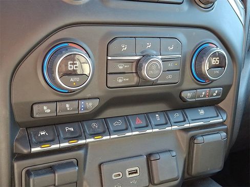 Used 2019 Chevrolet Silverado 1500 High Country w/ Trailer Camera Package image 17