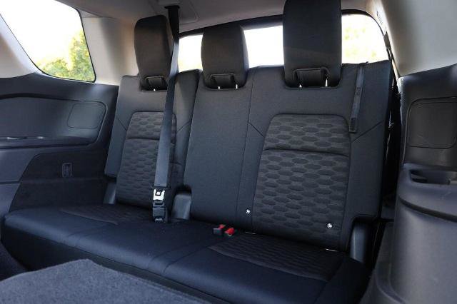 Certified 2025 Nissan Pathfinder SV w/ SV Premium Package FWD image 29
