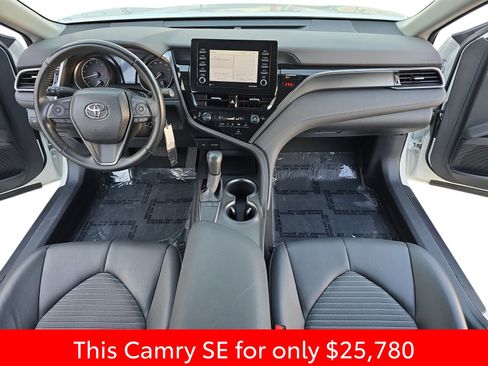 Used 2023 Toyota Camry SE image 15
