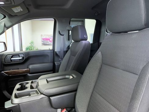 Used 2019 GMC Sierra 1500 SLE w/ Preferred Package AWD/4WD image 11