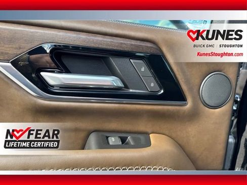 Used 2026 GMC Yukon XL Denali Ultimate w/ LPO, Floor Liner Package AWD/4WD image 29